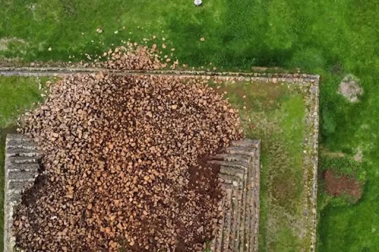 SRUŠILA SE DREVNA VELIKA PIRAMIDA: Mnogi misle da je u pitanju LOŠE PREDSKAZANJE, ali razlog je SVUDA OKO NAS (FOTO/VIDEO)