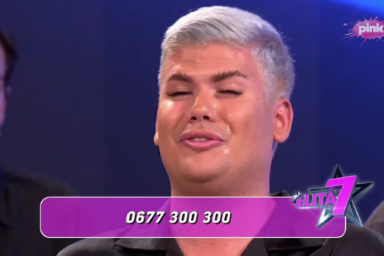 Uroš plače, ne može da se smiri