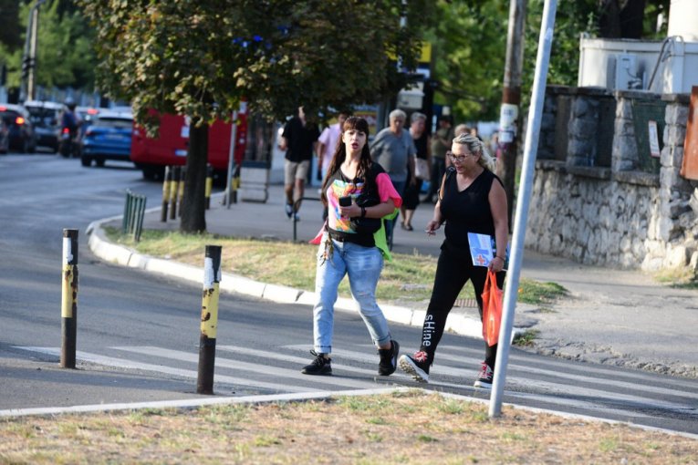 Marija Kulić, Miljana Kulić ispred Pinka