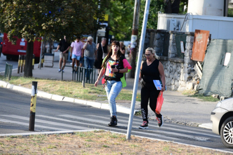 Marija Kulić, Miljana Kulić ispred Pinka