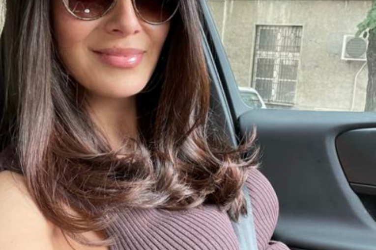 Marija Kilibarda pokazala trudnički stomak