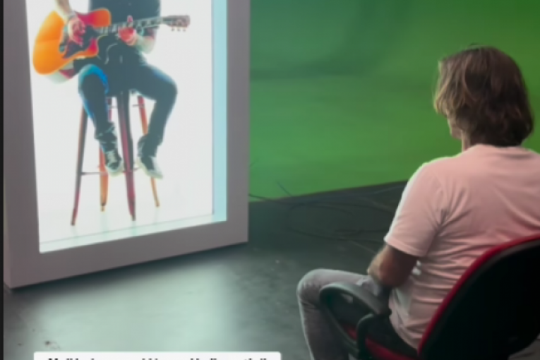 Oglašavanje Željka Mitrovića