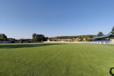 REMONT CELOG TIMA: Čak 17 novih igrača je stiglo u Simićevo! (FOTO GALERIJA)