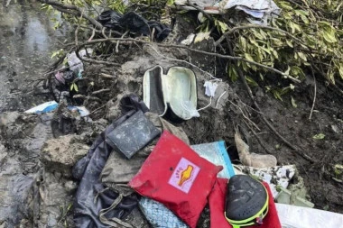 SRUŠIO SE AVION, IMA MRTVIH! Crni dim nadvio se iznad stambenog naselja, UŽAS NA SVE STRANE (VIDEO)