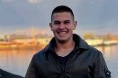 MONSTRUOZNO! Uroš Blažić se SMEJAO kad je video drugove u sudnici! Roditeljima žrtava pozlilo!