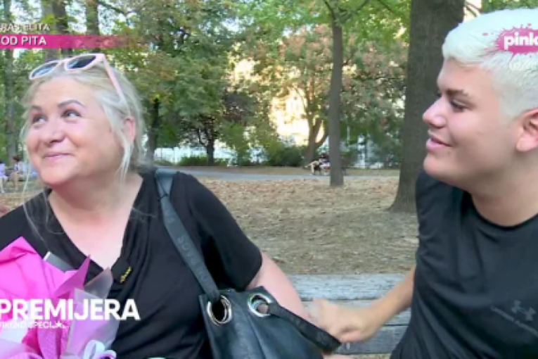 Uroš Stanić sa majkom
 