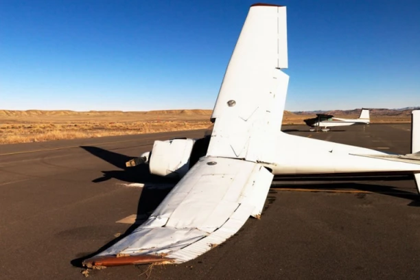 TRAGEDIJA! Dvoje poginulih u stravičnom padu aviona