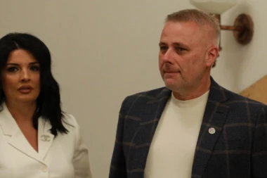 PROŠLOST NA VRATIMA JURIĆA, DA LI ĆE GA MILENA PODRŽATI? 25 godina stara slika, Igor tvrdi da je samo jedno ostalo isto