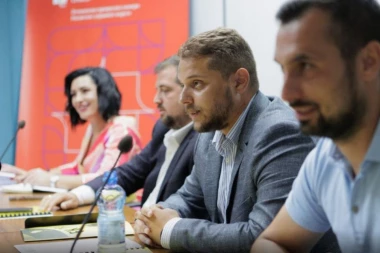 ŠOK ODLUKA: Predsednik prošlosezonskog šampiona podneo ostavku - evo ko će predvoditi klub u narednom periodu! (FOTO GALERIJA)