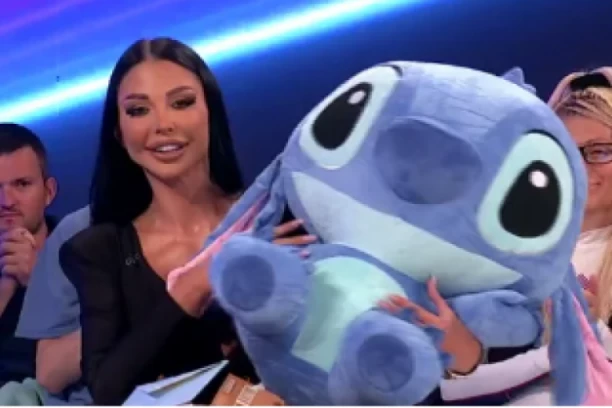 MAJI LEMUR VRATIO OSMEH NA LICE: Šok u studiju! Stigla joj PODRŠKA iz Crikvenice, ovo niko nije očekivao usred emisije (FOTO)