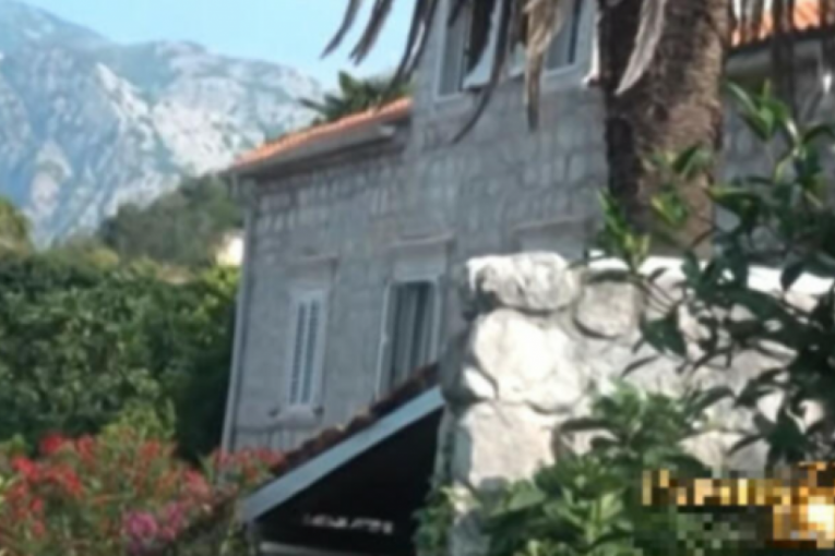 Kuća Gorana Bregovića u Perastu koju izdaje nelegalno
