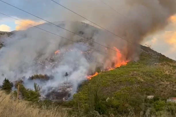 DVA NOVA POŽARA NA PODRUČJU SPLITA: Kritično blizu raketne baze (VIDEO)