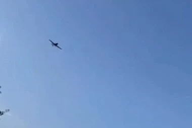 PECAROŠ SNIMIO UNIŠTENJE UKRAJINSKE BESPILOTNE LETELICE KAMIKAZE! Dron je eksplodirao tačno iznad njegove glave! (VIDEO)