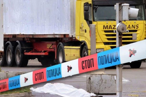 KAMIONOM ZGAZIO ČOVEKA PA POBEGAO! Policija ga pronašla i uhapsila!