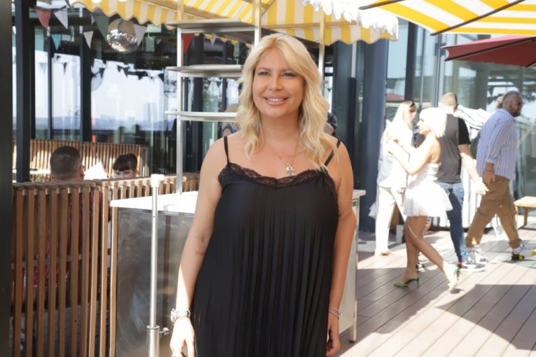 Dea Đurđević slike