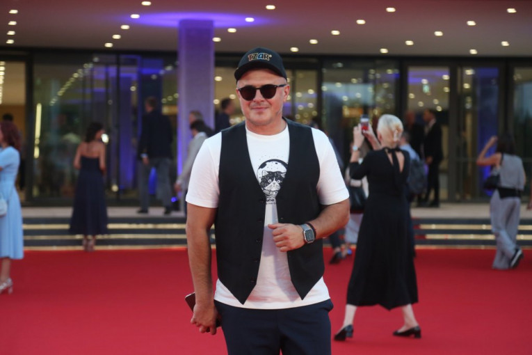 Sale Tropiko i Jovana Pajić na istom mestu