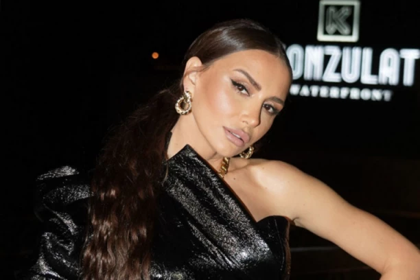 OVAKO EMINA JAHOVIĆ IZGLEDA BEZ TRUNKE ŠMINKE! Nećete verovati šta je radila! (VIDEO)