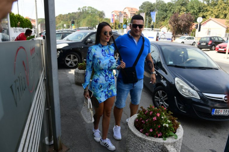 Teodra Delić i Bebica Elita 8 karantin