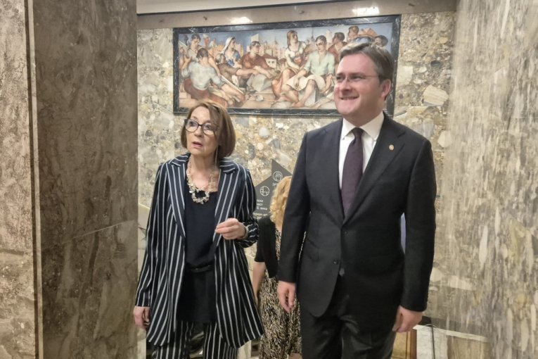 Narodni muzej Srbije! Izložba "Od mnogoboštva do hrišćanstva: rotonda u Stojniku" 