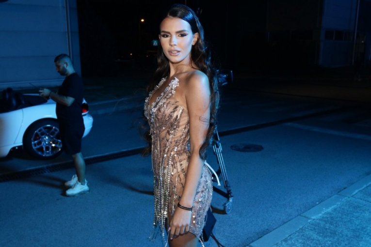 Anita Stanojlović slike