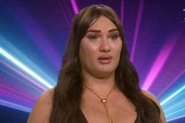 ŠOK FOTKE ANE NIKOLIĆ! Prvi put BEZ ŠMINKE nakon promene pola - evo kako ZAISTA IZGLEDA! (FOTO)