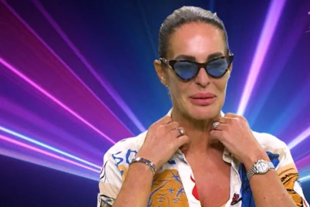 U SVOJIM GODINAMA TO RADI NA NACIONALNOJ TV! Milena Kačavenda uhvaćena SA NJIM u krevetu - INTIMA U GRO PLANU!