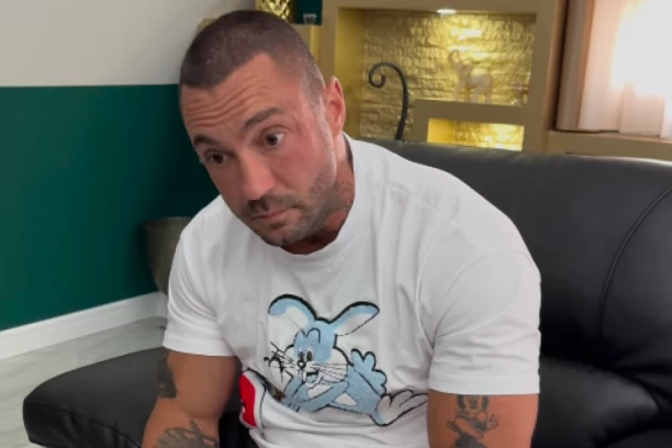 PROCURIO SNIMAK JODŽIROVOG AUTOMOBILA: Ovu mašinu su mu sinoć ZAPALILI! (GALERIJA)