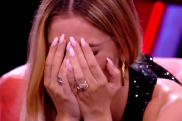 Tea Tairović plače u emisiji "Amidži šou" na Pinku