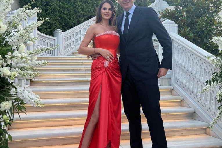 Emina Jahović brat Mirsad sa ženom Dušicom