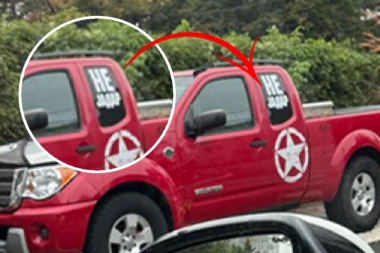 STOP JADRU, ALI STOP I DECI I PEŠACIMA! BAHATI AMER OSTAVIO DŽIP NASRED PEŠAČKOG NA DEDINJU! Majke sa decom u kolicima nisu mogle da pređu ulicu! (FOTO)