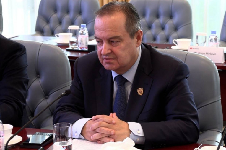 Ministar Dačić u obilasku sedišta kompanije "Huawei Technologies Co, Ltd"