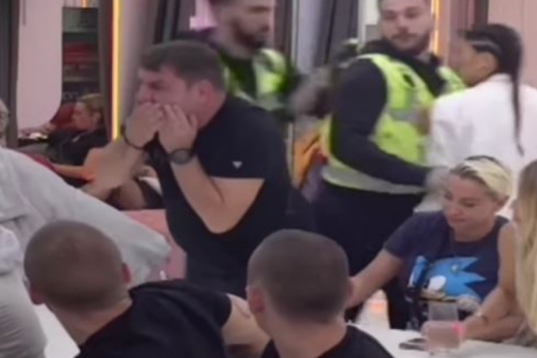 Jelena s leđa napala Ivana Marinkovića Elita 8 Zadruga