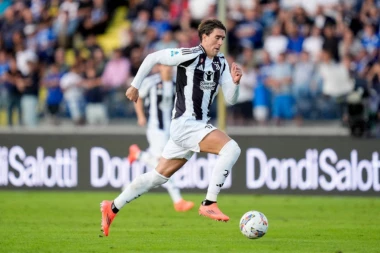 VLAHOVIĆ OPET TERORIŠE PO ITALIJI! OVO SE ČEKALO: Dva komada Srbina za sedam minuta (VIDEO)