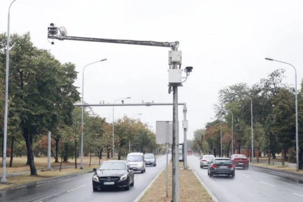 NOVE PAMETNE KAMERE U BEOGRADU KREĆU SA RADOM! Snimaće čak devet prekršaja: Objavljen spisak lokacija