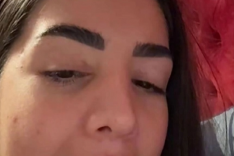 Anđela Đuričić banana