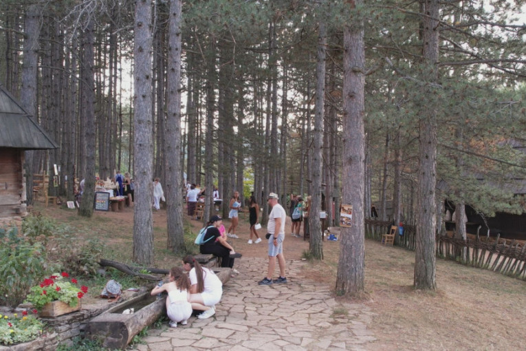 Pletilje sa Zlatibora 