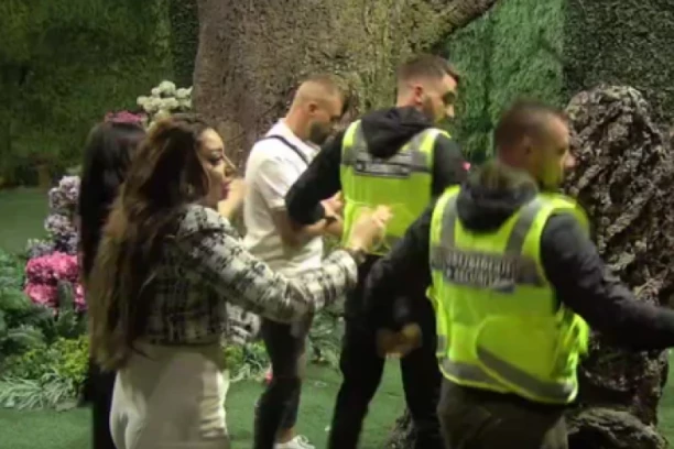 POZNATA LOKACIJA DISKVALIFIKOVANE UČESNICE ELITE 8: Evo gde se NALAZI, isplivao SNIMAK sa kamere! (FOTO)