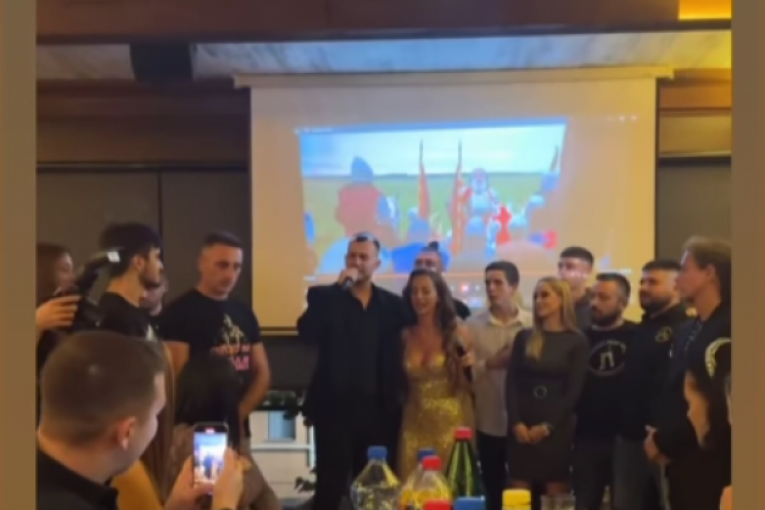 Cipka na promociji pesme