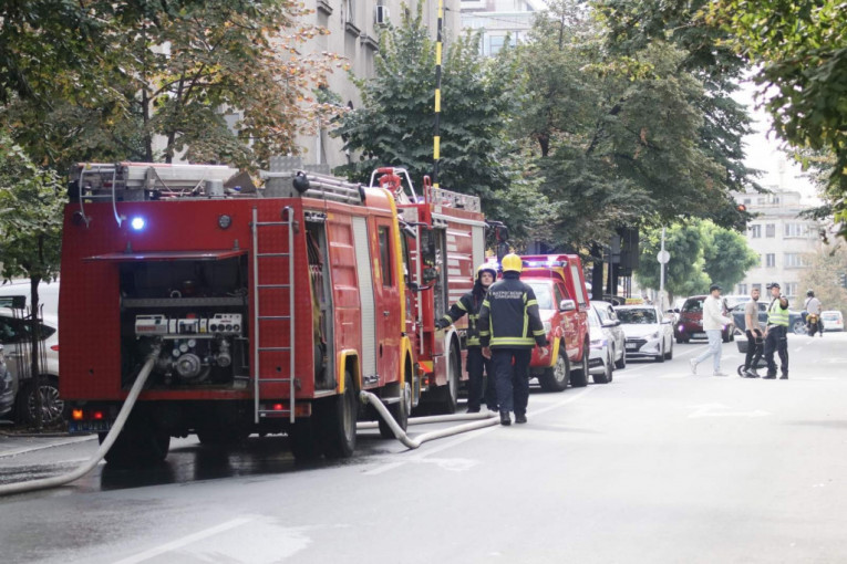 GORI KUĆA OD 200 KVADRATA U CENTRU BEOGRADA! Dim kulja, vatrogasna ...