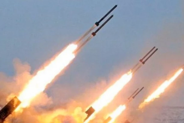 UKRAJINCI LANSIRALI RAKETE NA DONJECK! Grmi na sve strane, poginula jedna osoba