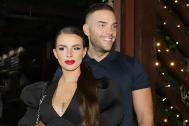 "U KREVETU JE PROSEK": Anita otkrila s kojim učesnikom "Elite" se OSVETILA Rankoviću, odabrala ga je jer je DOBAR S NJIM (FOTO)