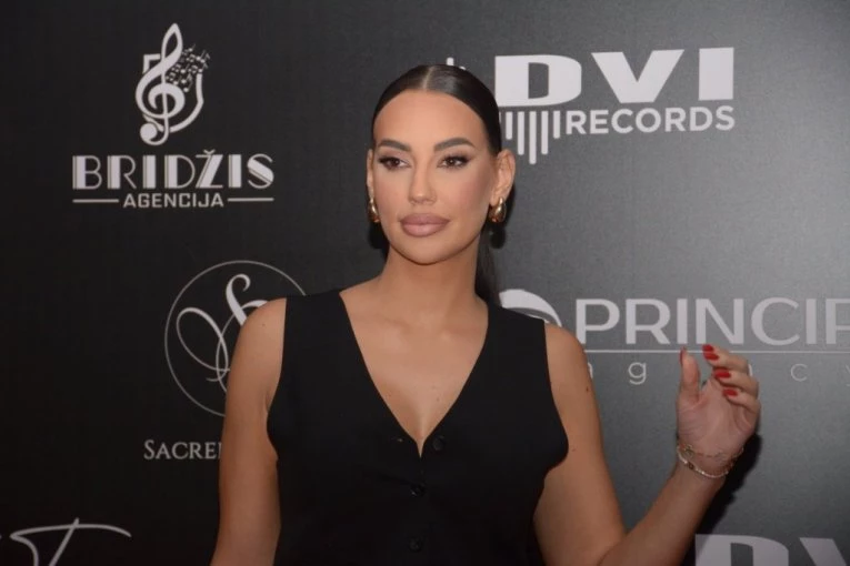 BIVŠI DEČKO KAĆE GRUJIĆ DOBIO ĆERKICU! Miljenik žena naslednici dao IME KOJE ĆE VAS OBORITI S NOGU!