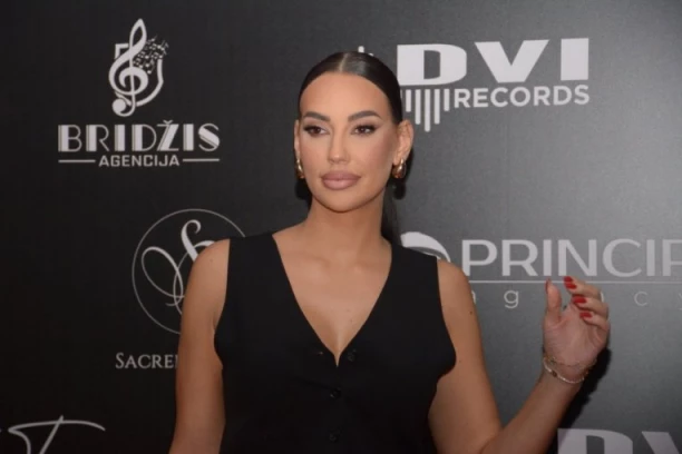 BIVŠI DEČKO KAĆE GRUJIĆ DOBIO ĆERKICU! Miljenik žena naslednici dao IME KOJE ĆE VAS OBORITI S NOGU!