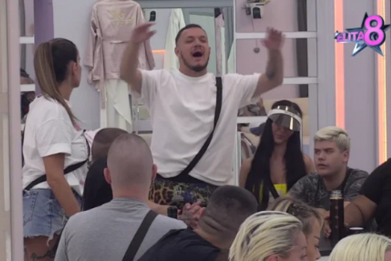 Gastoz urla na učesnike Elite