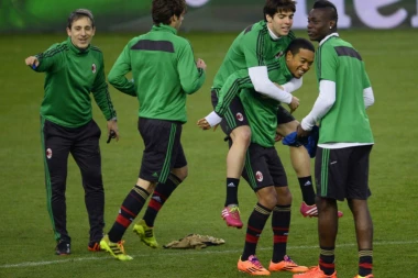 TRANSFER BOMBA NA BALKANU: Bivši napadač Milana i Liverpula seli se u komšiluk!