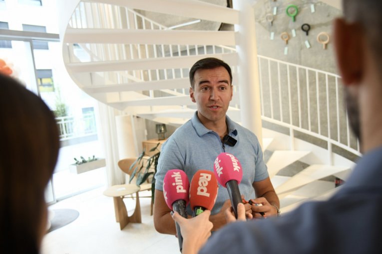 Željko Mitrović i Helper