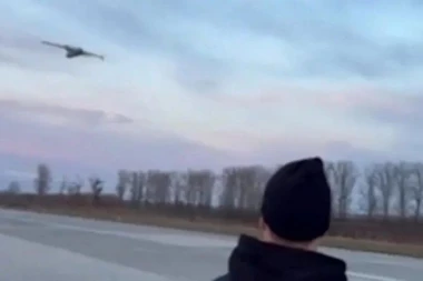 MRTAV PIJAN, GOLIM RUKAMA ONESPOSOBIO RUSKI DRON! Ovog čoveka ceo svet zove "legendom iz Pokrovska“! (VIDEO)