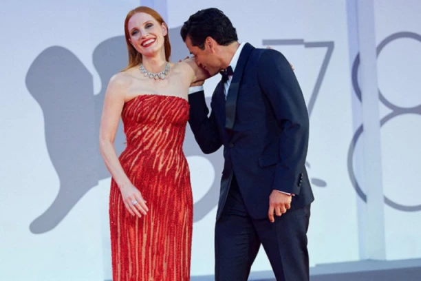 POČINJE 75. BERLINALE: Na velikom platnu film Želimira Žilnika, a na crvenom tepihu glumci Timoti Šalame, Itan Houk, Džesika Častejn...