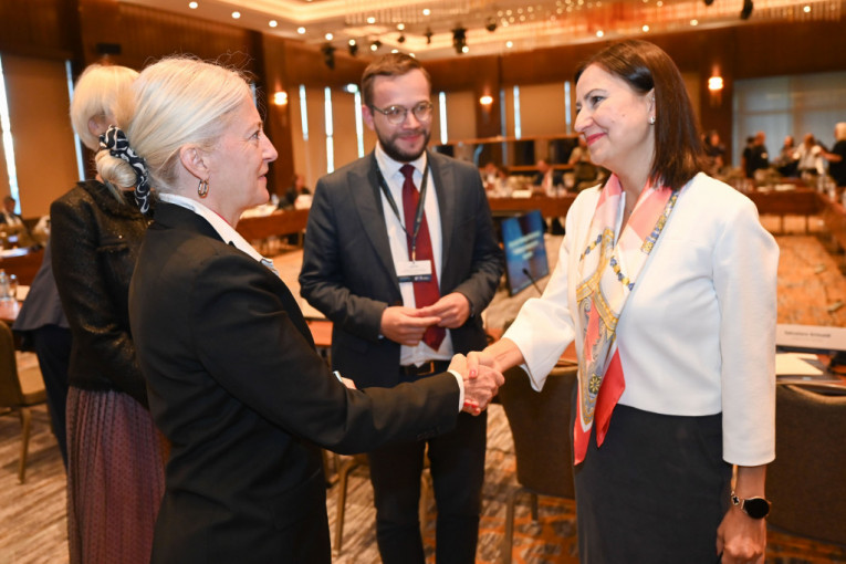 Dr Begović u Skoplju na Ministarskom sastanku o istraživanju i inovacijama