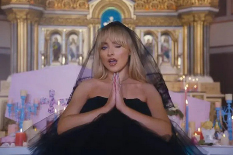 Sabrina Karpenter snimila spot u crkvi